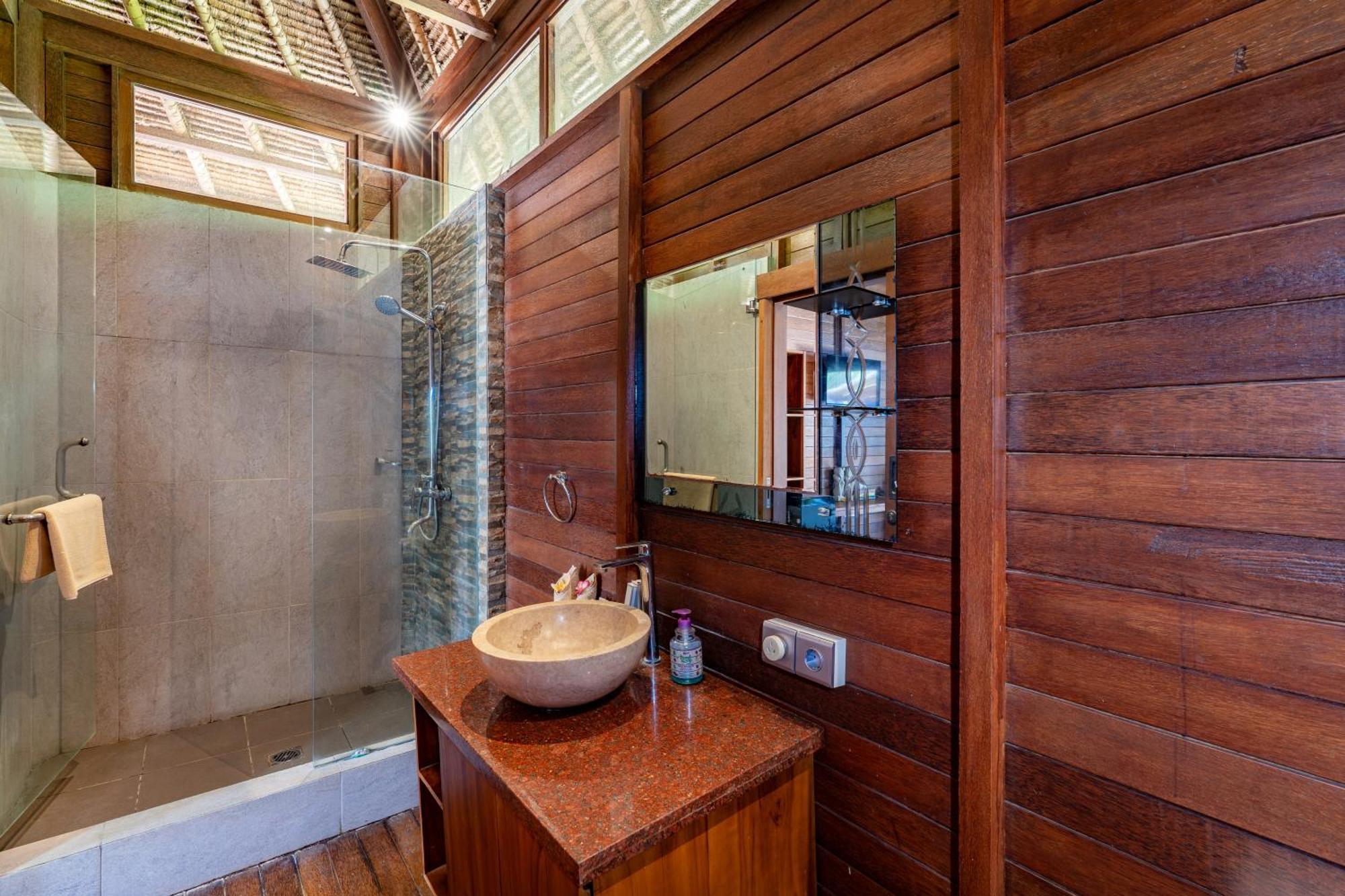 Gecko Villa & Bungalows นูซาเลมโบงัน ภายนอก รูปภาพ